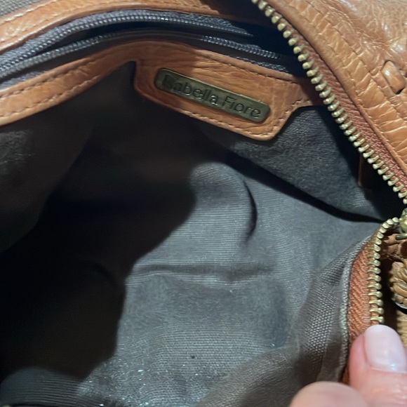 Isabella FIORE soft caramel color hobo style bag approx 16” w X 10” h 5.5” D - Picture 12 of 16